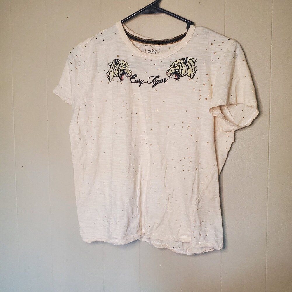Modish Rebel size Medium Easy Tiger distressed crop top